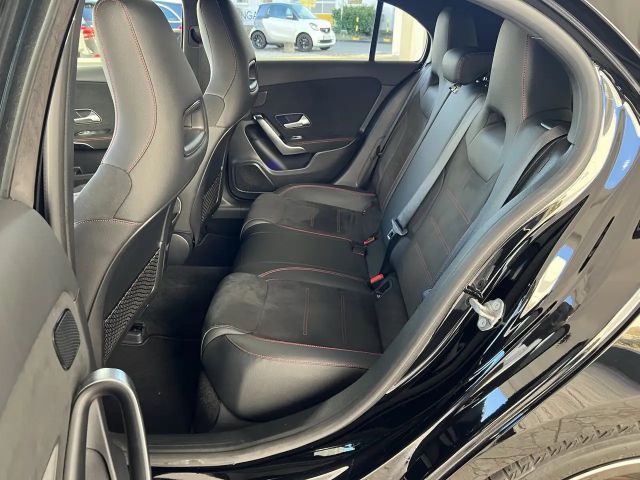 Mercedes-Benz A 200 AMG Line