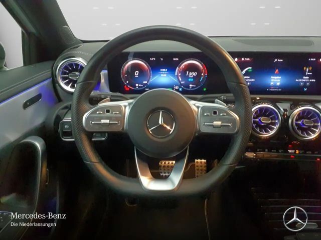 Mercedes-Benz A 250 A 250 e AMG Line