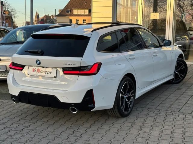 BMW 330 330e M-Sport Touring