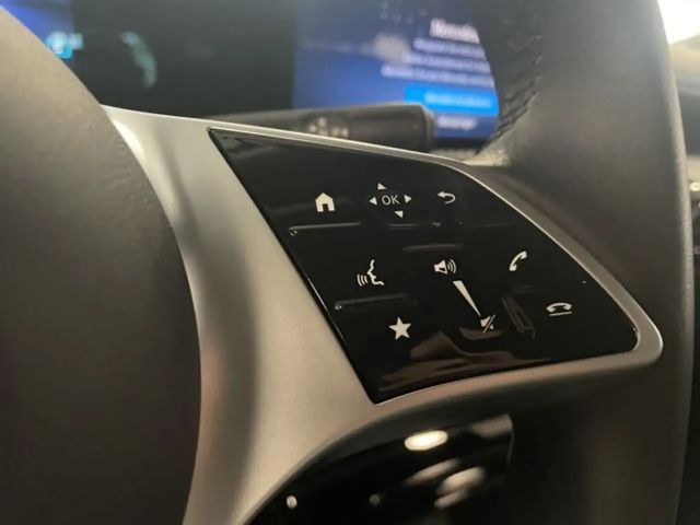 Mercedes-Benz A 180 A 180 d