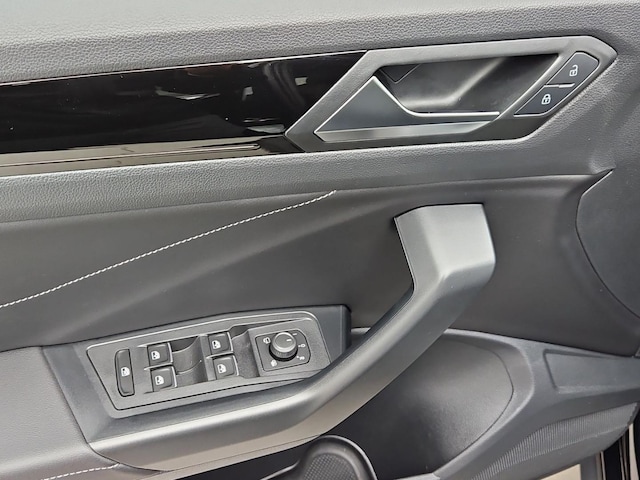 Volkswagen T-Roc 1.5 TSI DSG R-Line