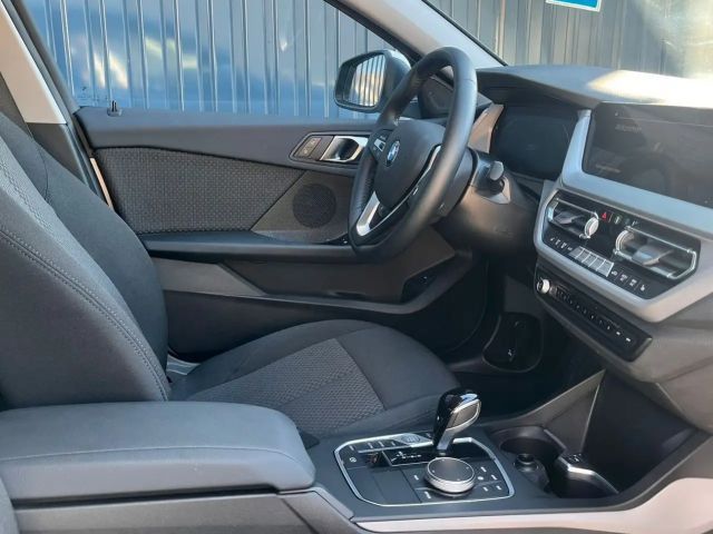 BMW 120 120i 5-deurs Sedan