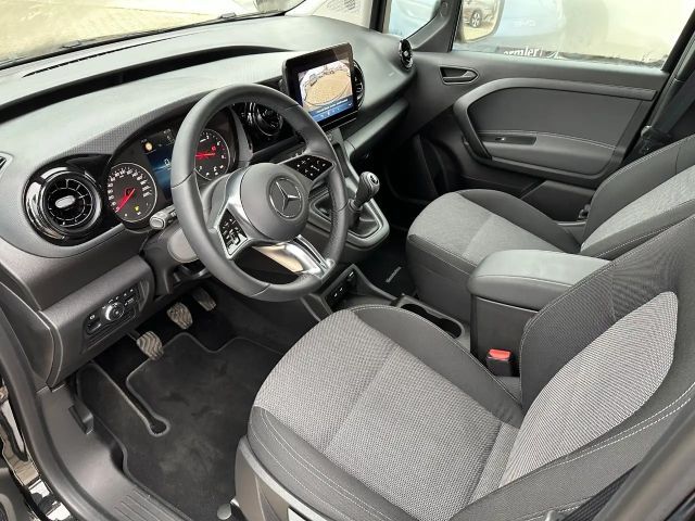 Mercedes-Benz T 180 T 180 d Standard LED Navi Klima Sitzheizung