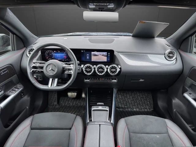 Mercedes-Benz GLA 200 AMG Line
