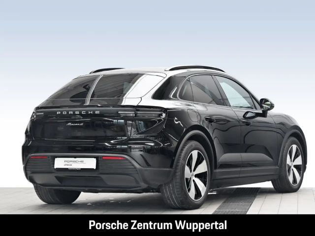 Porsche Macan 4