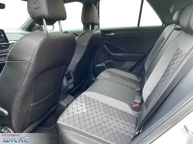 Volkswagen T-Roc 1.5 TSI DSG R-Line