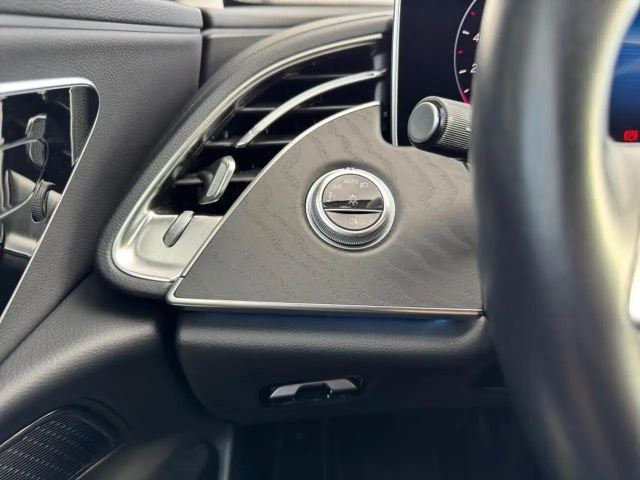 Mercedes-Benz E 200 AVANTGARDE Estate