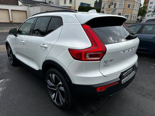 Volvo XC40 Dark Plus