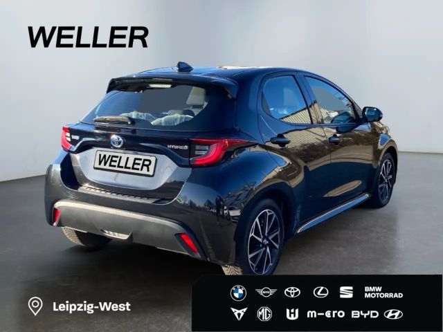 Toyota Yaris Hatchback Hybride Team D