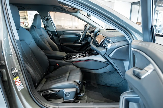 Audi A6 Avant Quattro S-Tronic