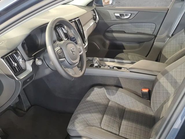 Volvo V60 Core Geartronic
