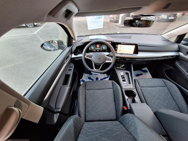 Volkswagen Golf Life Variant