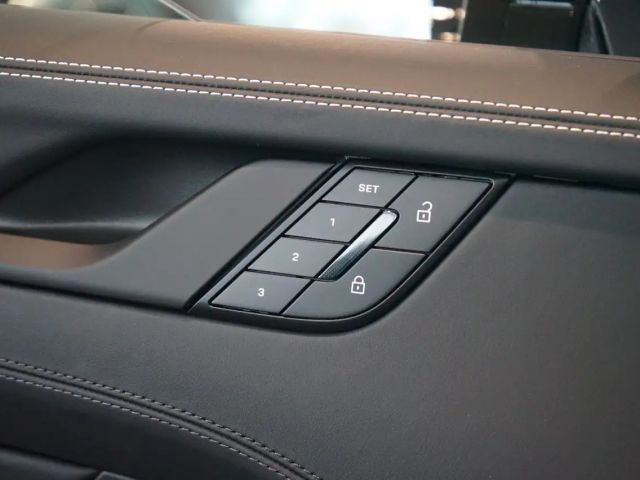 Porsche 992 Cabrio Carrera GTS