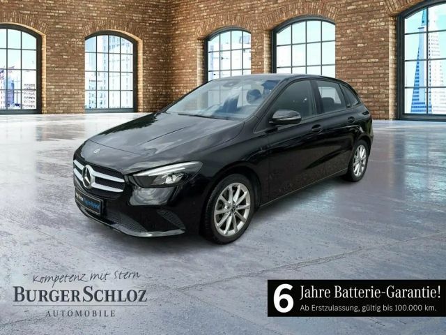 Mercedes-Benz B 250 B 250 e Sedan