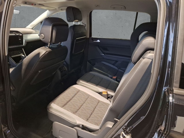 Volkswagen Touran 2.0 TDI IQ.Drive R-Line