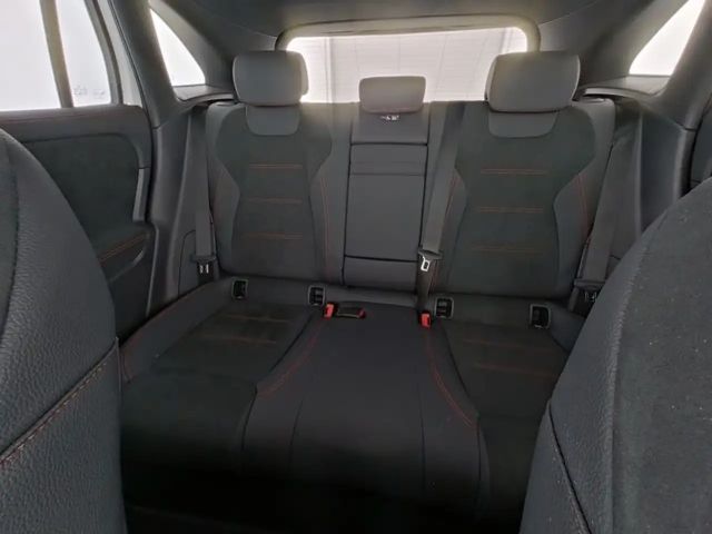 Mercedes-Benz EQA 300 4MATIC AMG Line