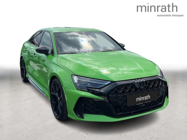Audi RS3 Quattro S-Tronic Sedan