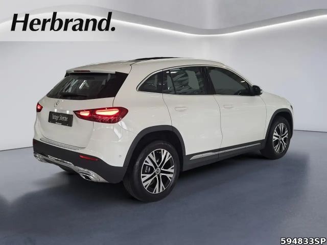 Mercedes-Benz GLA 180 Progressive