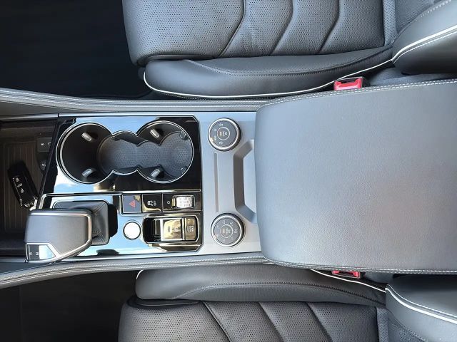 Volkswagen Touareg R-Line Style