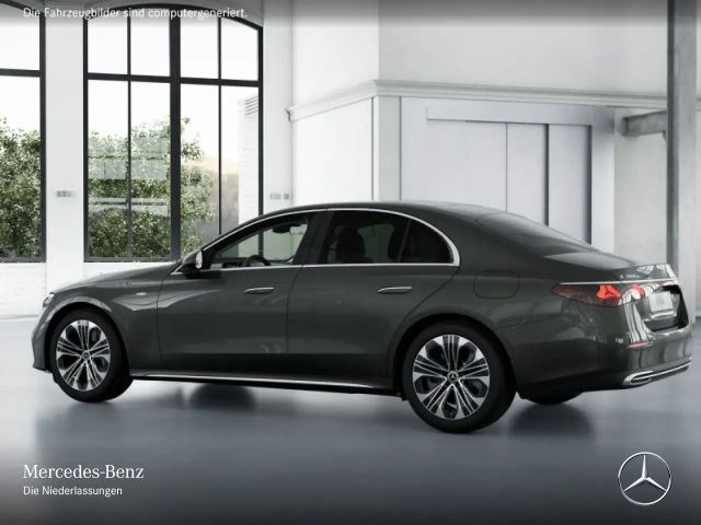 Mercedes-Benz E 300 E 300 e Sedan