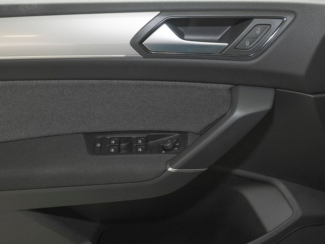 Volkswagen Touran 1.5 TSI DSG LED ACC NAVI KLIMA