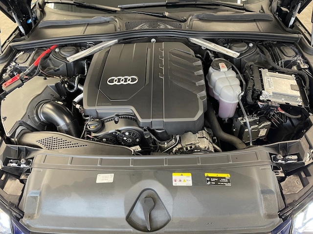 Audi A4 40 TFSI Avant Quattro S-Line S-Tronic