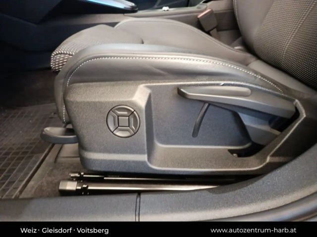 Audi A3 35 TFSI S-Line S-Tronic Sedan