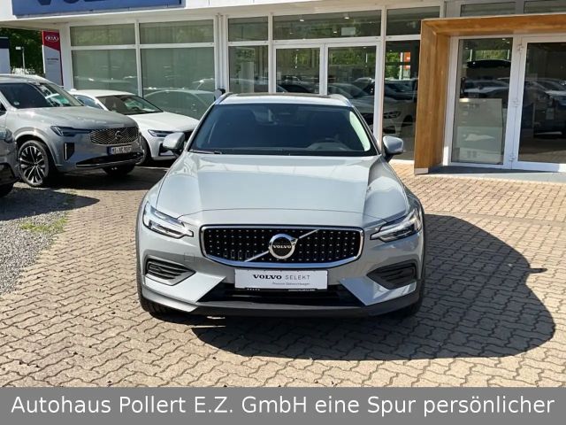 Volvo V60 Cross Country AWD Plus