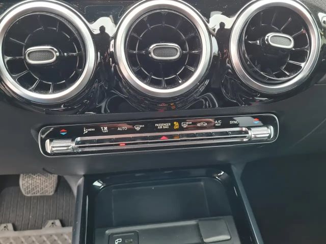 Mercedes-Benz B 200 B 200 d Business Line