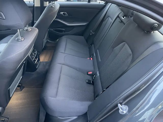 BMW 330 330e Advantage pakket Sedan