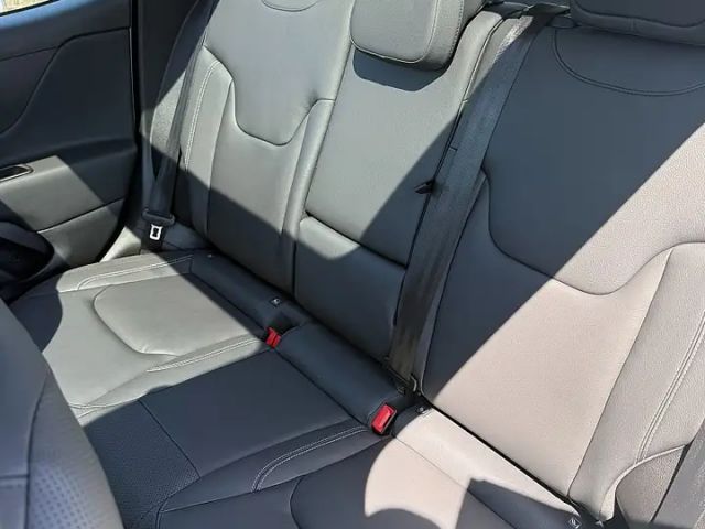 Jeep Renegade Hybrid Summit