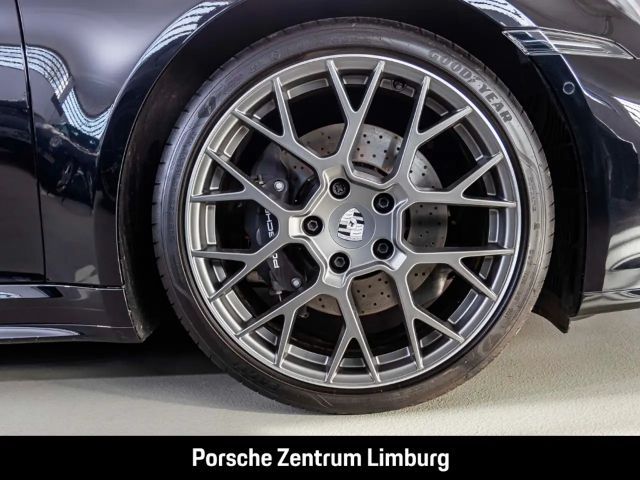 Porsche 992 Cabrio Carrera