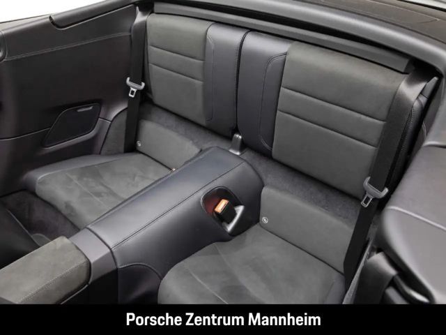 Porsche 992 Cabrio Carrera GTS