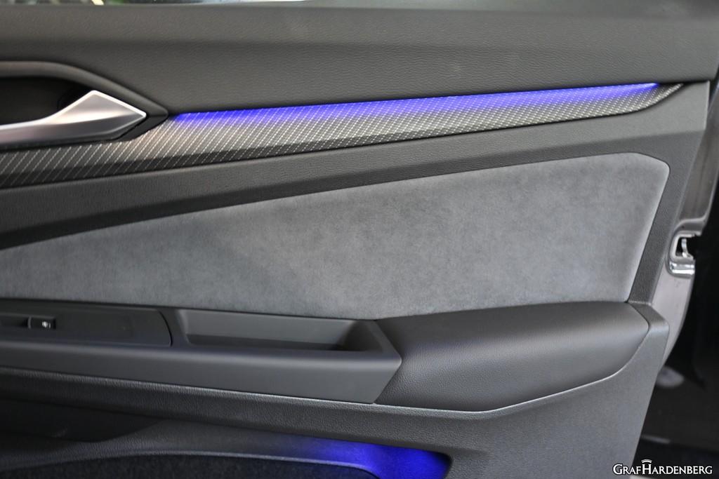 Volkswagen Golf 2.0 TSI 4Motion Golf VIII R-Line