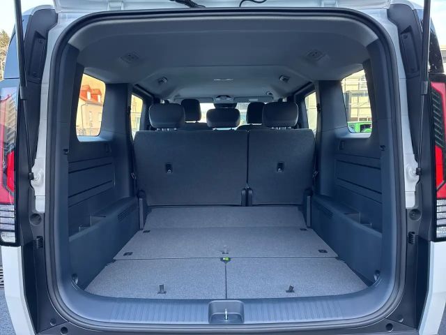 Kia PV5 Passenger Earth Plus