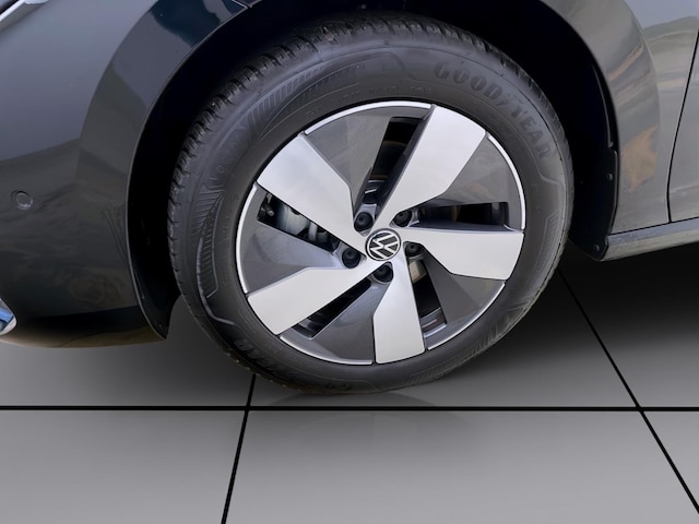 Volkswagen Passat 1.5 eTSI Business DSG