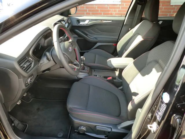 Ford Focus EcoBoost ST Line