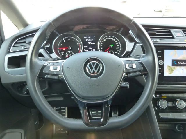 Volkswagen Touran 1.5 TSI DSG