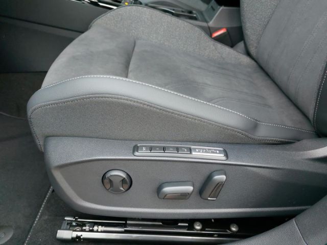 Volkswagen Golf 1.5 TSI Style