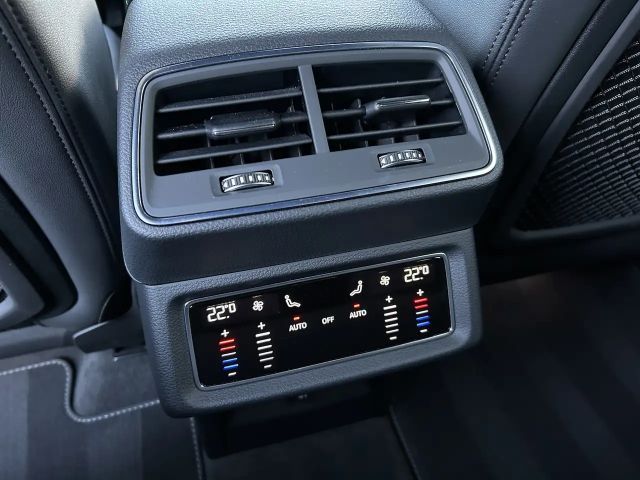 Audi e-tron 55 S-Line