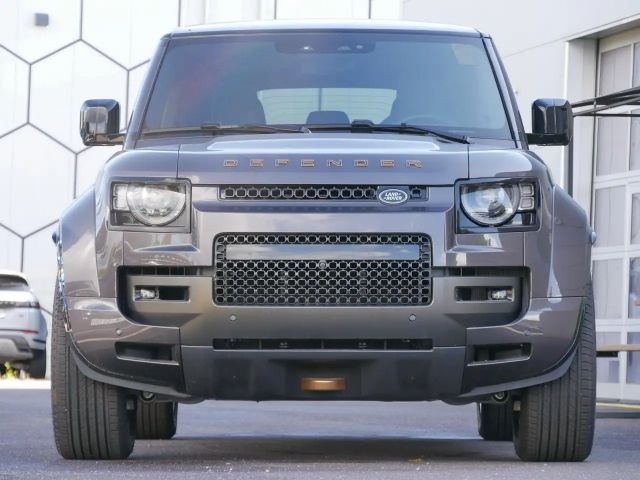 Land Rover Defender 110