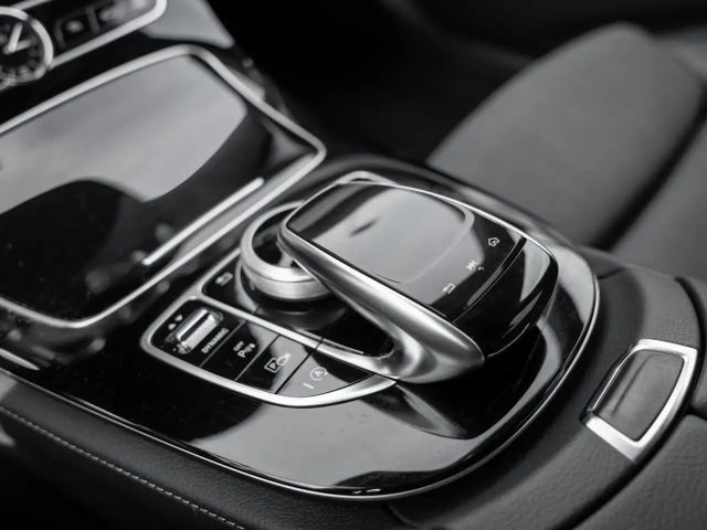 Mercedes-Benz E 220 AVANTGARDE E 220 d Estate