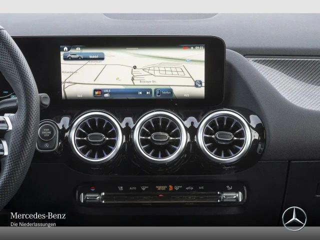 Mercedes-Benz GLA 180 AMG Line