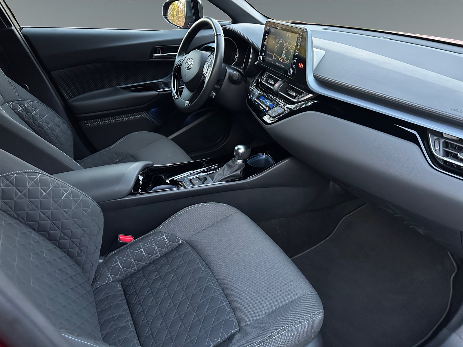 Toyota C-HR 5-deurs Plus