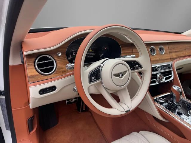 Bentley Flying Spur Hybrid V8