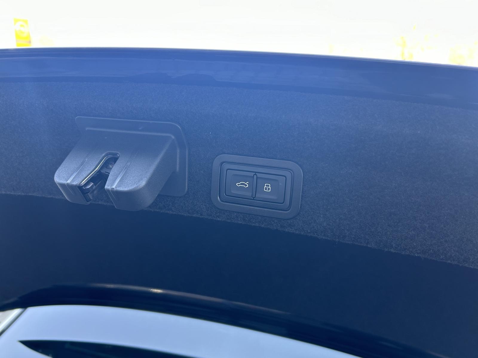 Audi A6 55 TFSI Quattro Sedan