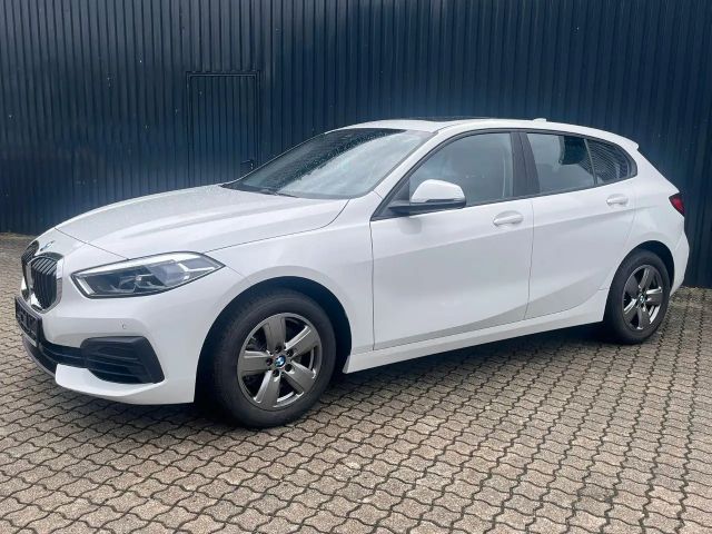 BMW 116 116i 5-deurs Sedan