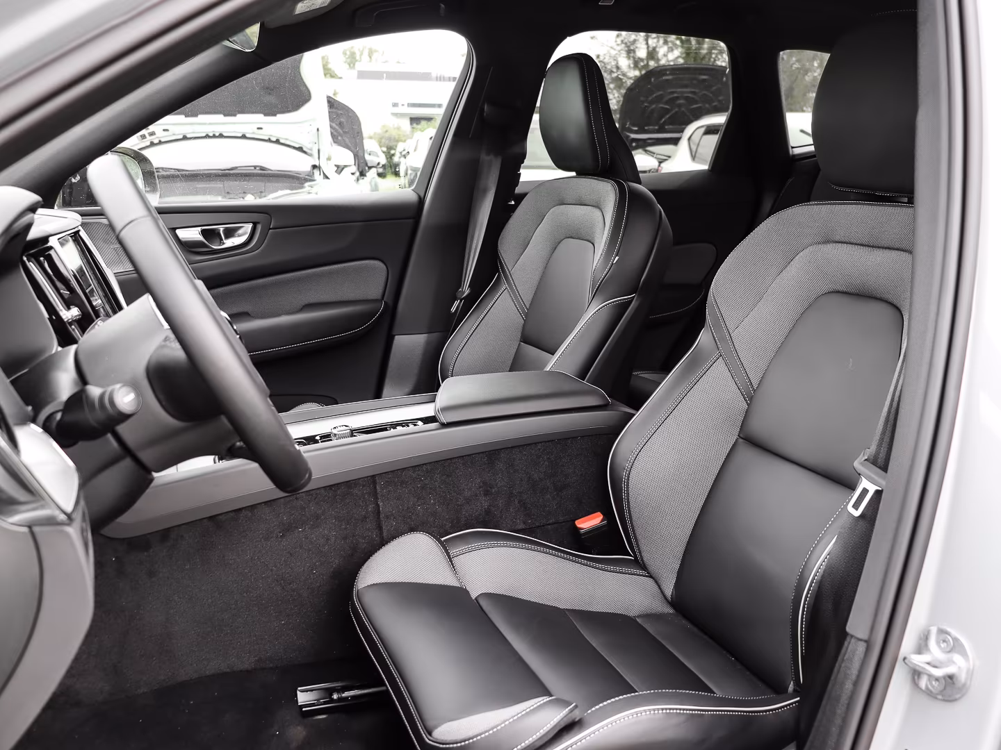 Volvo XC60 AWD Dark Plus Recharge T8