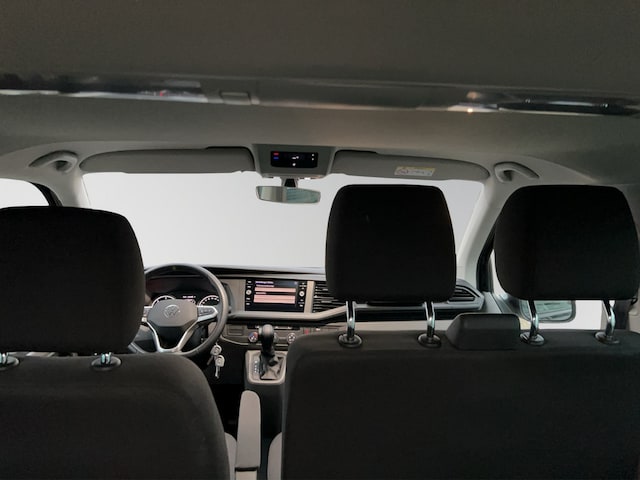 Volkswagen Caravelle 2.0 TDI DSG Lang T6