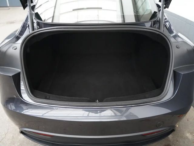 Tesla Model 3 AWD Long Range